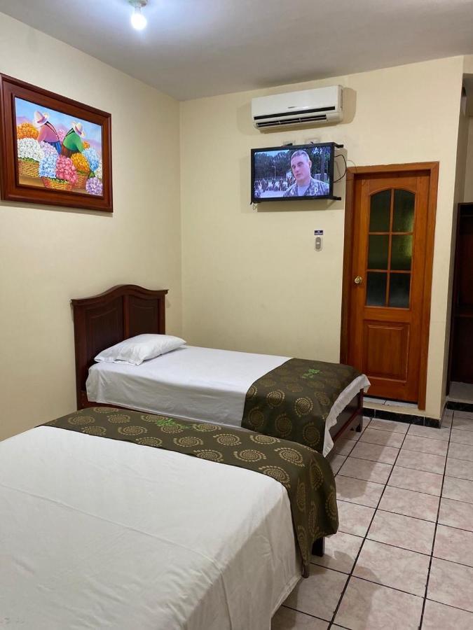 D’ Ruiz Hotel Quevedo Exterior foto